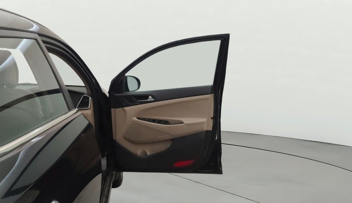 2018 Hyundai Tucson GLS 2WD AT PETROL, Petrol, Automatic, 74,198 km, RHS Front Door