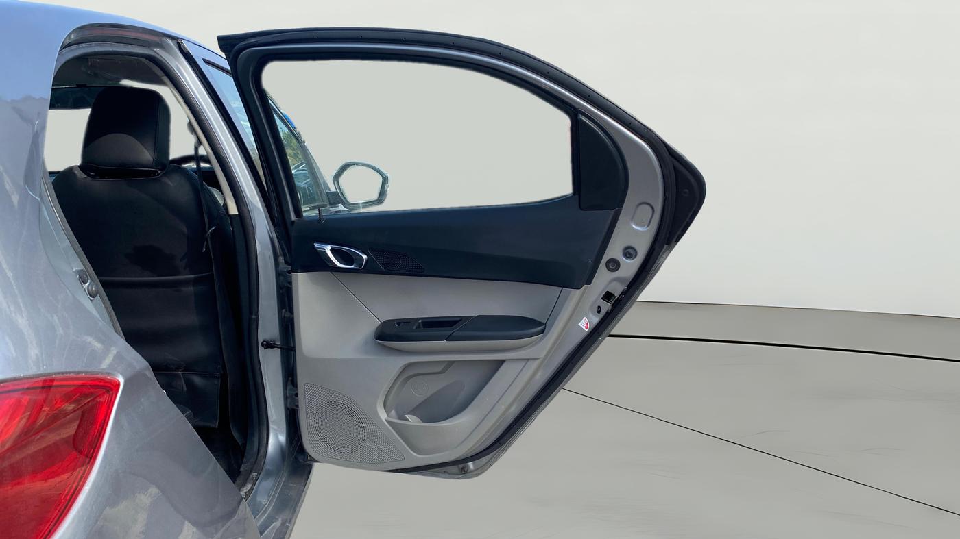 2018 Tata Tiago XZ PETROL, Petrol, Manual, 57,417 km, RHS Rear Door