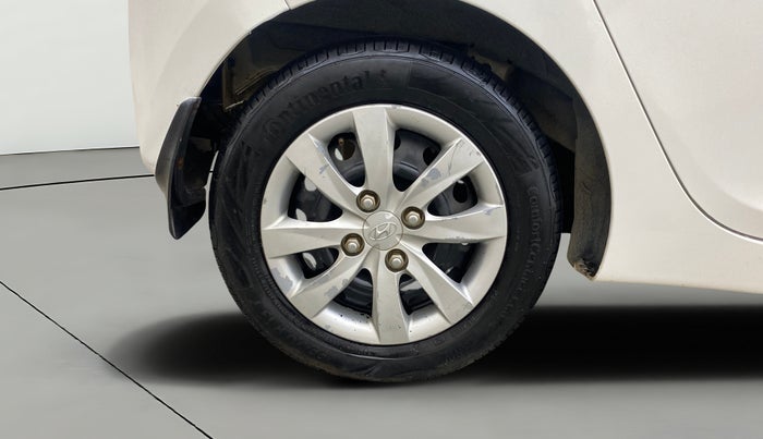 2013 Hyundai Eon MAGNA +, Petrol, Manual, 59,756 km, Right Rear Wheel