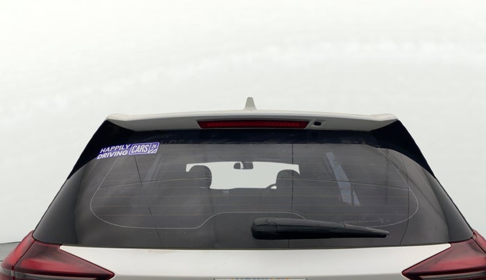 2021 Mahindra XUV700 AX 3 P MT 5 STR, Petrol, Manual, 40,193 km, Rear Windshield