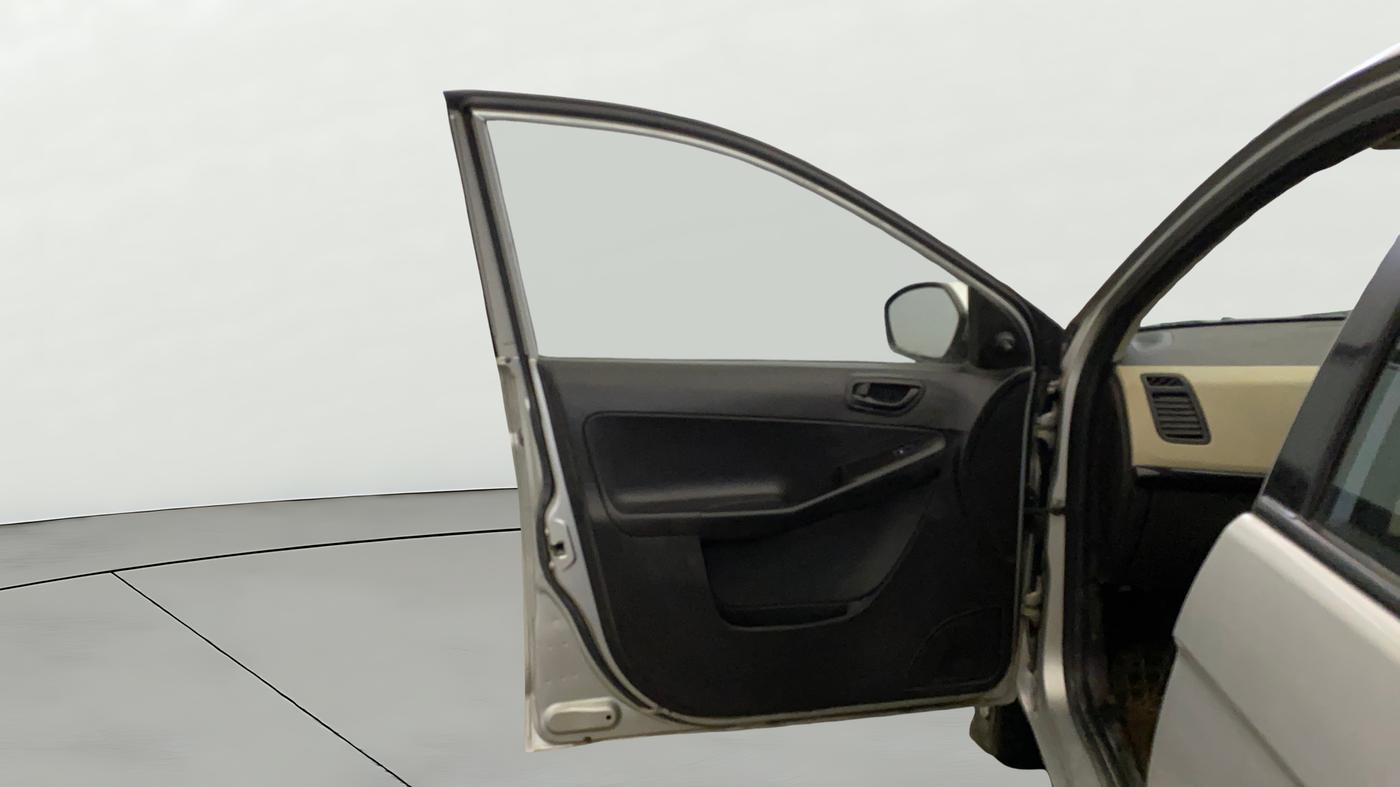 2015 Tata Zest XE PETROL, Petrol, Manual, 45,973 km, LHS Front Door