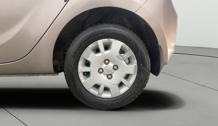2013 Hyundai i20 MAGNA (O) 1.2, Petrol, Manual, 1,01,648 km, Left Rear Wheel