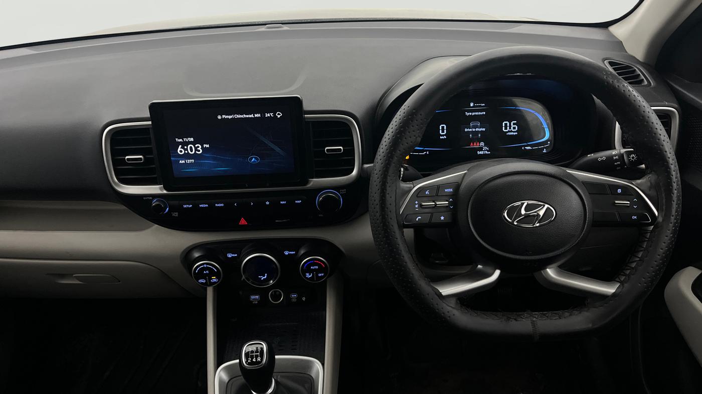 2024 Hyundai VENUE SX 1.2 PETROL, Petrol, Manual, 54,819 km, Steering Wheel Close Up