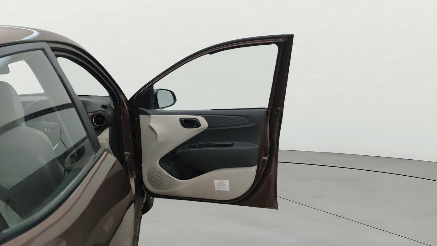 2022 Hyundai AURA S 1.2 CNG, CNG, Manual, 12,695 km, RHS Front Door