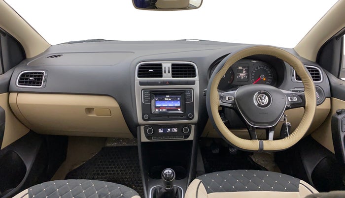 2017 Volkswagen Ameo HIGHLINE1.2L, Petrol, Manual, 34,428 km, Dashboard