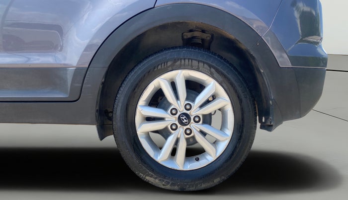 2016 Hyundai Creta SX PLUS 1.6 PETROL, Petrol, Manual, 1,32,816 km, Left Rear Wheel