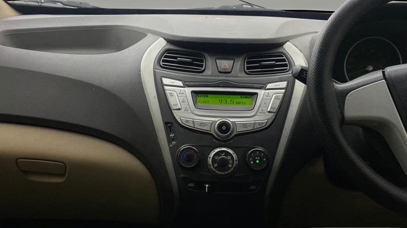2018 Hyundai Eon SPORTZ, Petrol, Manual, 1,02,544 km, Air Conditioner