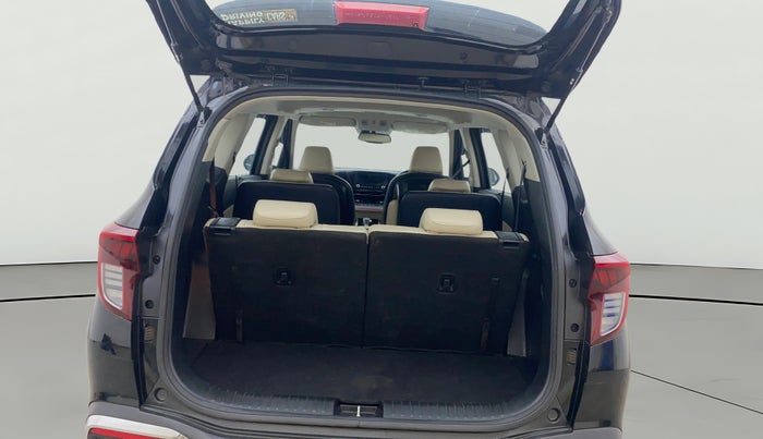 2022 KIA CARENS LUXURY PLUS 1.5 DIESEL AT 6 STR, Diesel, Automatic, 97,411 km, Boot Open Zoomed View