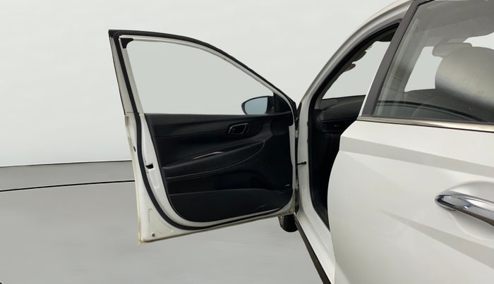 2021 Hyundai NEW I20 ASTA 1.2 MT, Petrol, Manual, 27,922 km, LHS Front Door