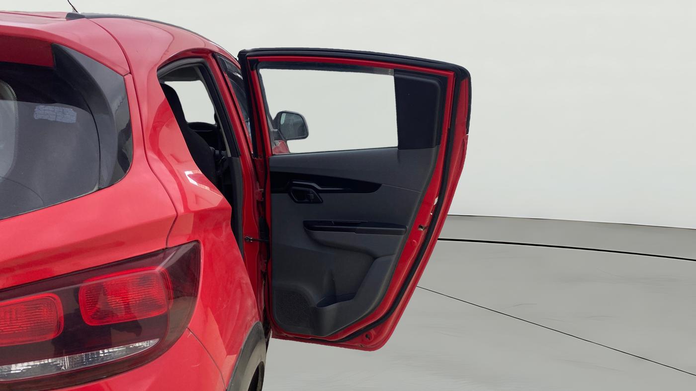 2018 Mahindra KUV 100 NXT K4+ P 6 STR, Petrol, Manual, 27,991 km, RHS Rear Door