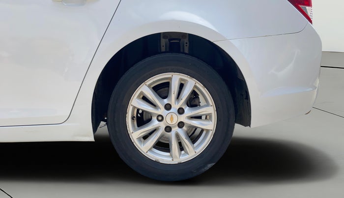 2017 Chevrolet Cruze LTZ, Diesel, Manual, 86,041 km, Left Rear Wheel