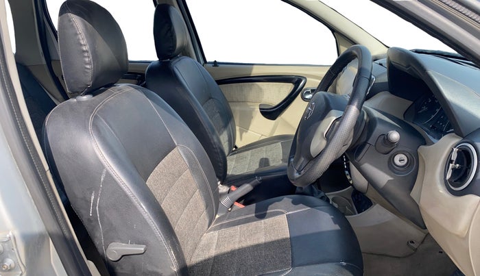 2014 Nissan Terrano XV D THP 110 PS, Diesel, Manual, 65,489 km, Right Side Front Door Cabin