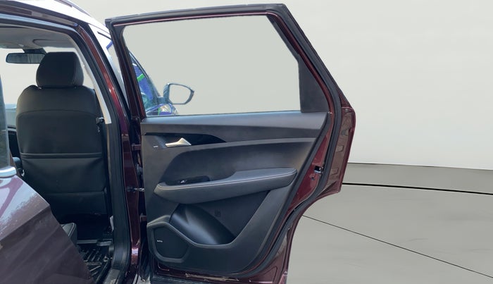 2019 MG HECTOR SHARP HYBRID 1.5 PETROL, Petrol, Manual, 50,132 km, RHS Rear Door