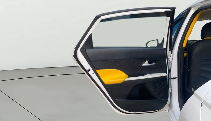 2024 Hyundai Verna SX 1.5 l MPI, Petrol, Manual, 36,728 km, LHS Rear Door