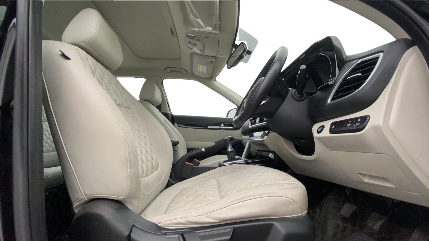 2022 KIA SELTOS HTX 1.5 PETROL, Petrol, Manual, 15,691 km, Right Side Front Door Cabin