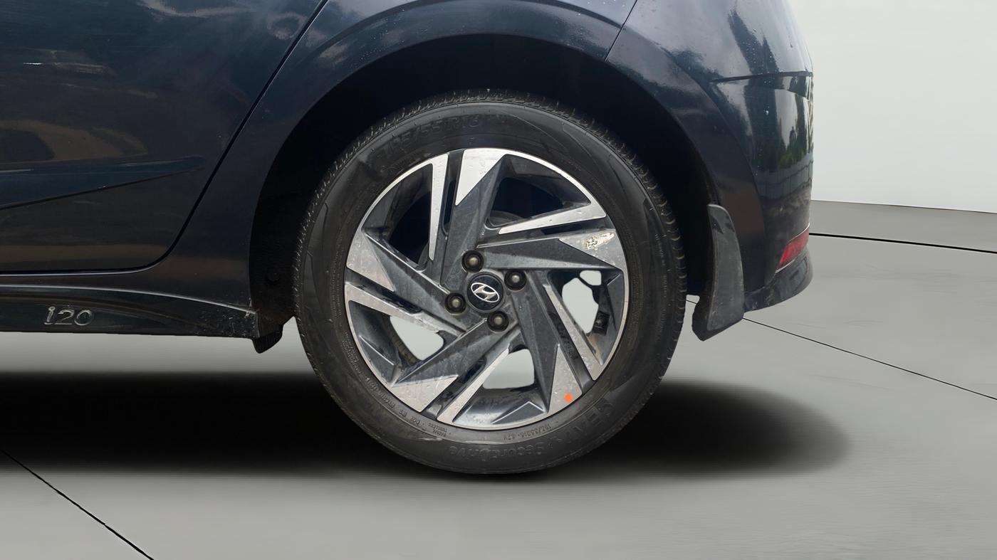 2022 Hyundai NEW I20 ASTA (O) 1.2 AT, Petrol, Automatic, 37,076 km, Left Rear Wheel
