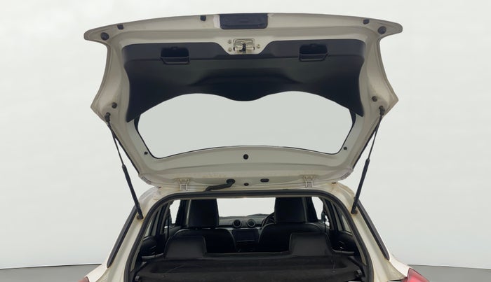 2018 Maruti Swift VXI AMT, Petrol, Automatic, 21,444 km, Boot Door Open