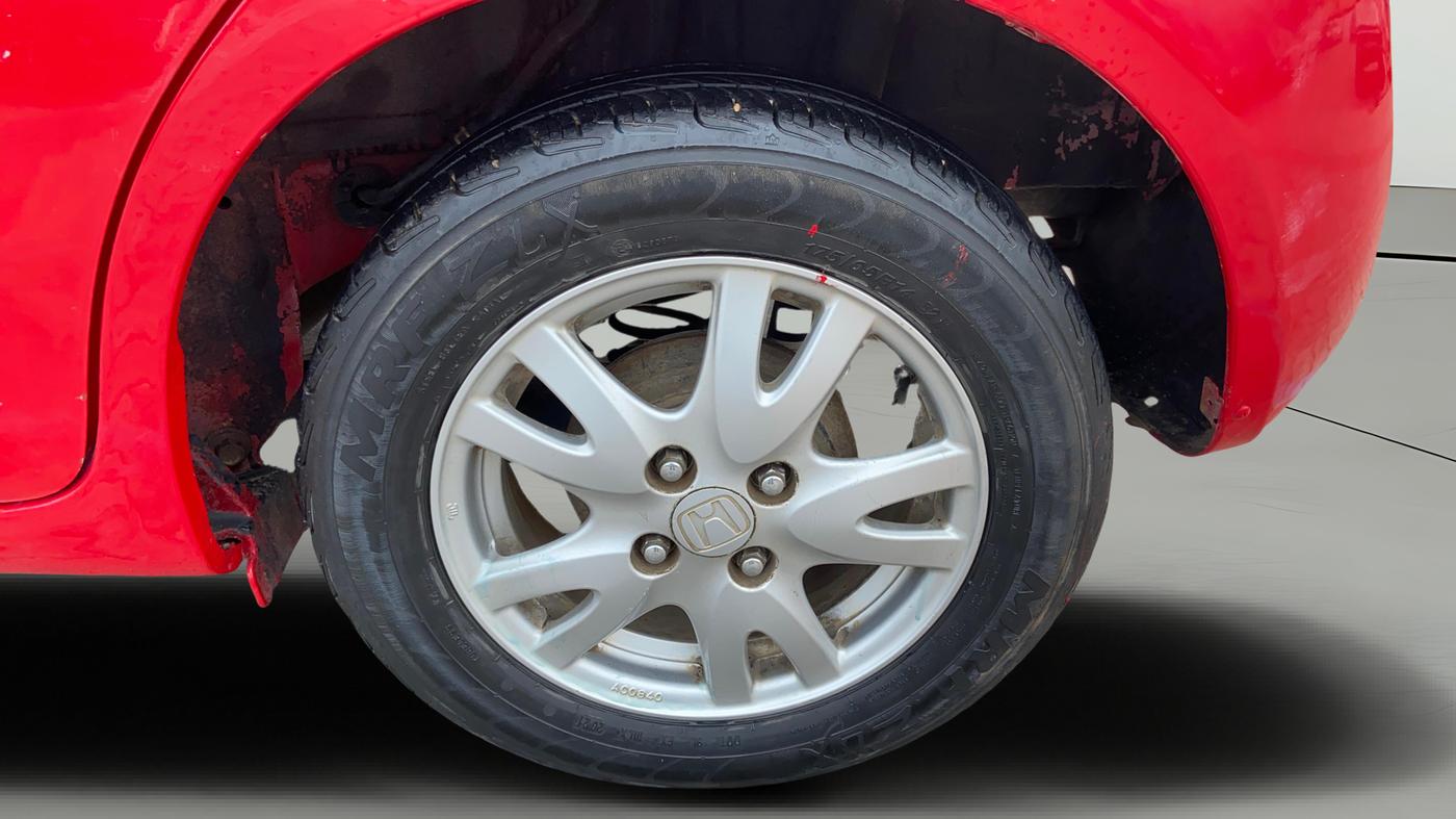 2018 Honda Brio VX AT, Petrol, Automatic, 1,45,095 km, Left Rear Wheel