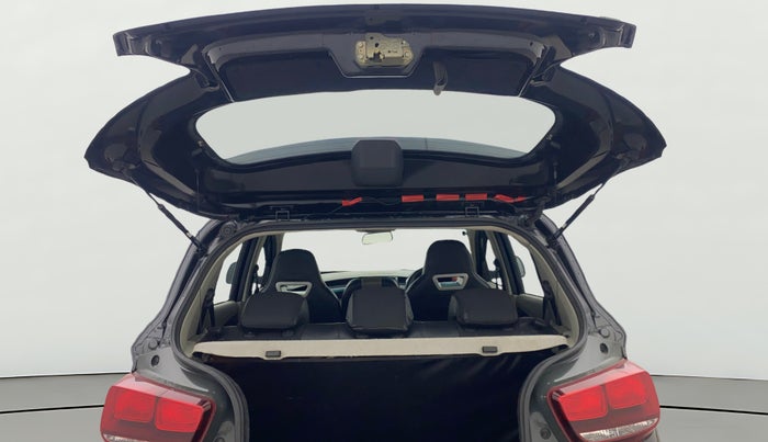 2016 Mahindra Kuv100 K8 6 STR, Petrol, Manual, 38,720 km, Boot Door Open