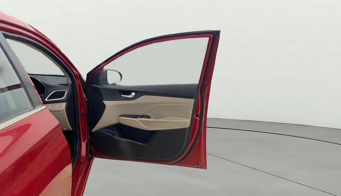 2018 Hyundai Verna 1.6 VTVT SX (O) AT, Petrol, Automatic, 56,470 km, RHS Front Door