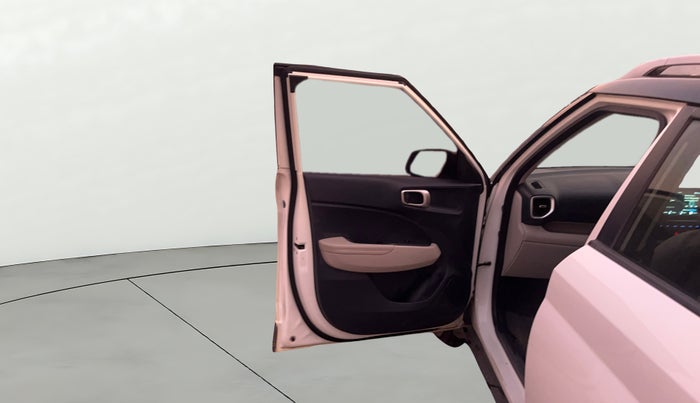 2019 Hyundai VENUE SX 1.4 CRDi DUAL TONE, Diesel, Manual, 1,07,785 km, LHS Front Door