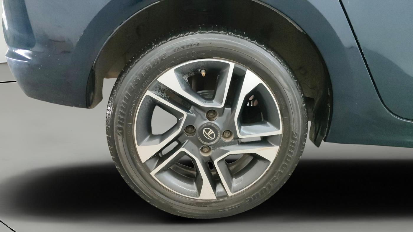 2021 Tata TIGOR XZA PLUS PETROL, Petrol, Automatic, 34,973 km, Right Rear Wheel