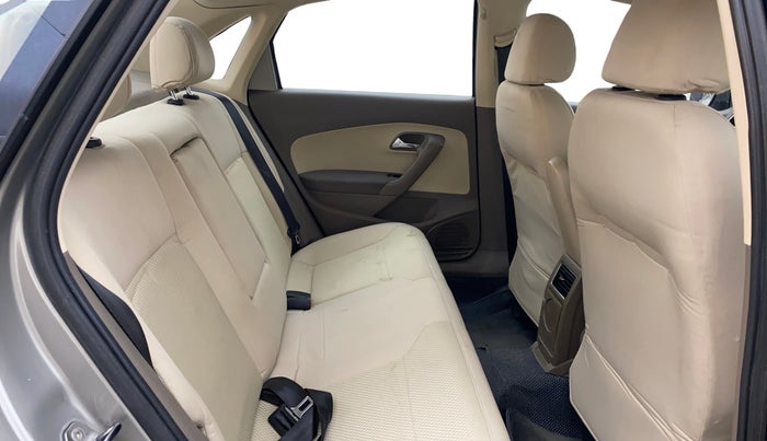 2015 Skoda Rapid AMBITION 1.6 MPI MT, Petrol, Manual, 90,252 km, Right Side Rear Door Cabin