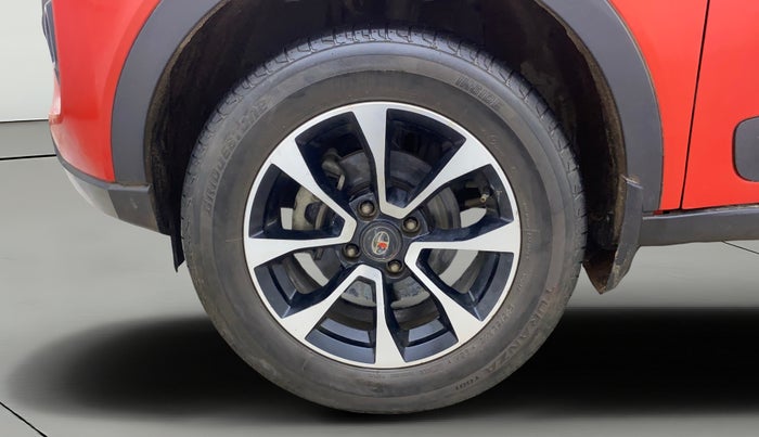 2021 Tata NEXON XZ PLUS (O) PETROL DUAL TONE, Petrol, Manual, 53,304 km, Left Front Wheel