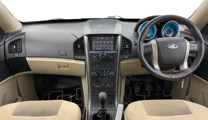 2016 Mahindra XUV500 W6, Diesel, Manual, 63,766 km, Dashboard