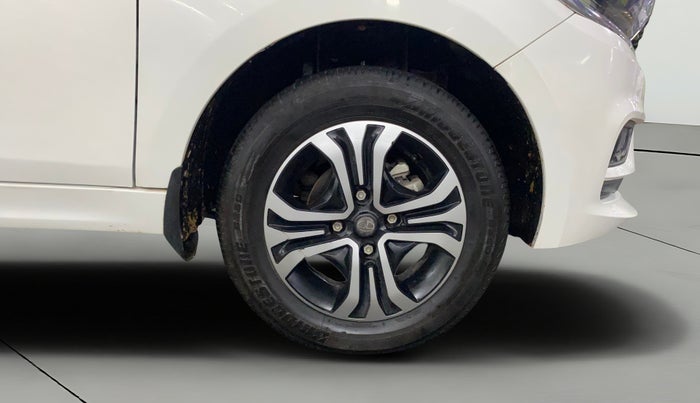 2024 Tata Tiago XT (O) PETROL, Petrol, Manual, 12,112 km, Right Front Wheel