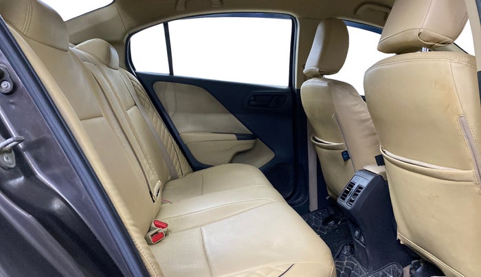 2022 Honda City 1.5L I-VTEC SV, Petrol, Manual, 94,588 km, Right Side Rear Door Cabin