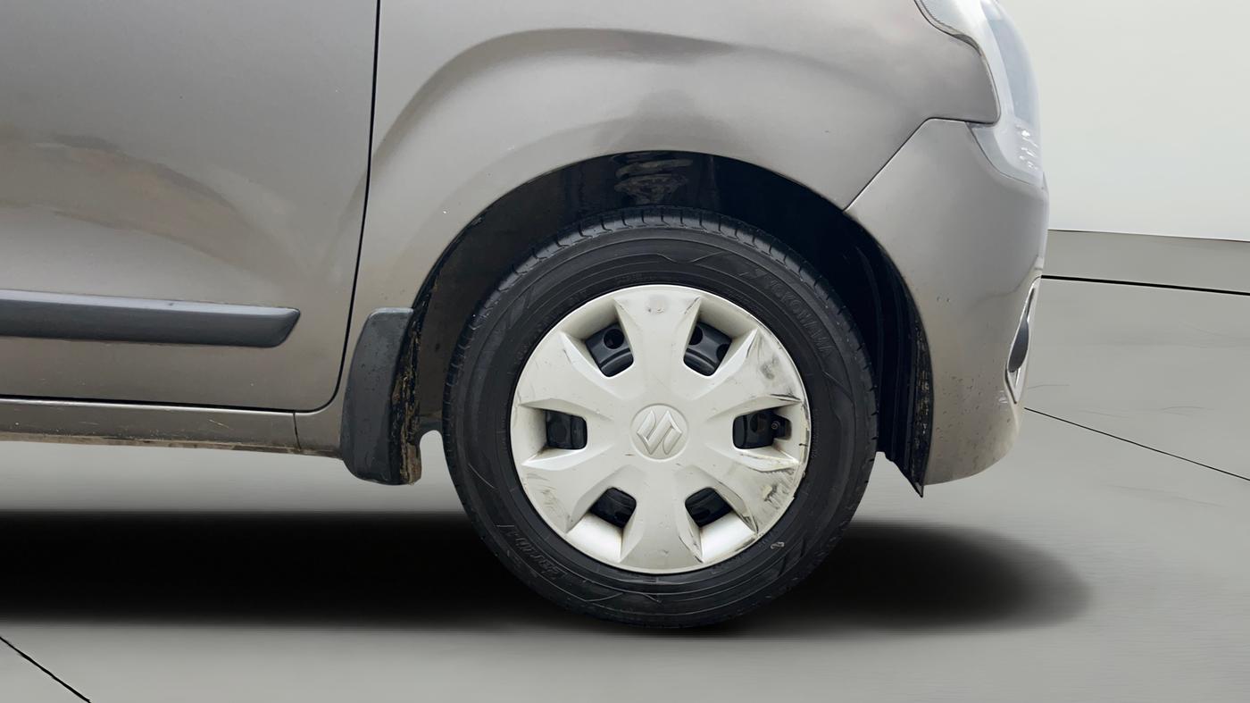 2022 Maruti New Wagon-R VXI CNG 1.0, CNG, Manual, 75,452 km, Right Front Wheel