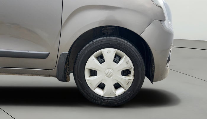 2022 Maruti New Wagon-R VXI CNG 1.0, CNG, Manual, 75,452 km, Right Front Wheel
