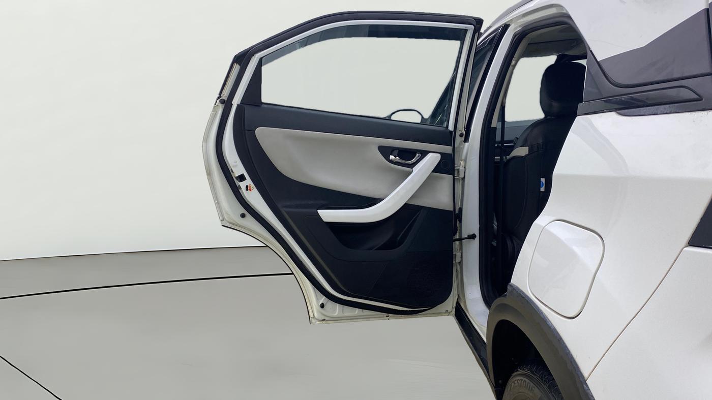 2024 Tata NEXON CREATIVE+ SUNROOF AMT 1.2 PETROL, Petrol, Automatic, 17,533 km, LHS Rear Door