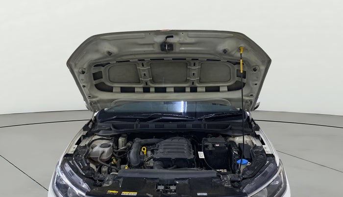 2023 Volkswagen VIRTUS TOPLINE TSI 1.0 AT, Petrol, Automatic, 74,418 km, Open Bonet