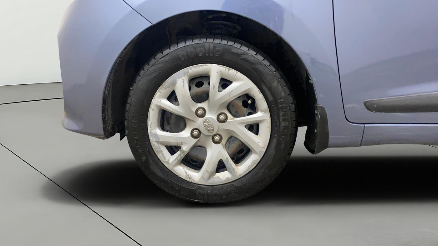 2017 Hyundai Grand i10 MAGNA 1.2 KAPPA VTVT, Petrol, Manual, 1,17,296 km, Left Front Wheel