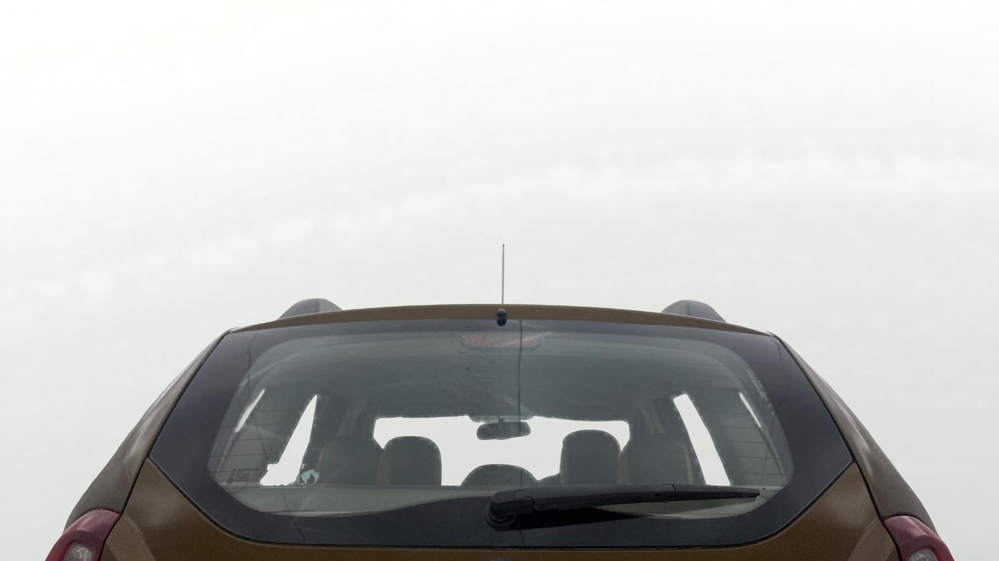 2018 Renault Duster RXS CVT, Petrol, Automatic, 98,904 km, Rear Windshield