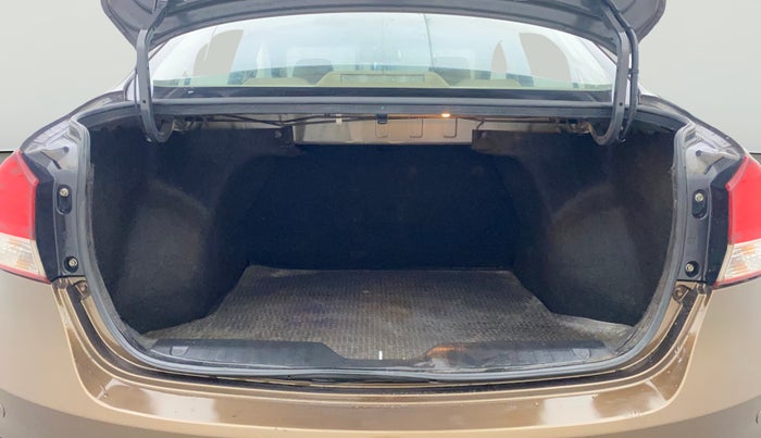 2015 Maruti Ciaz ZXI+, Petrol, Manual, 53,028 km, Boot Open Zoomed View