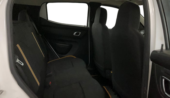 2022 Renault Kwid CLIMBER 1.0 AMT Dual Tone , Petrol, Automatic, 60,614 km, Right Side Rear Door Cabin