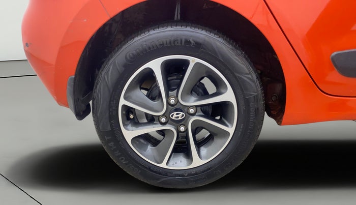 2017 Hyundai Grand i10 SPORTZ (O) AT 1.2 KAPPA VTVT, Petrol, Automatic, 49,030 km, Right Rear Wheel