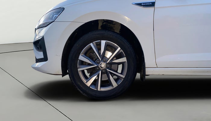 2023 Skoda SLAVIA STYLE 1.0L TSI MT, Petrol, Manual, 27,635 km, Left Front Wheel