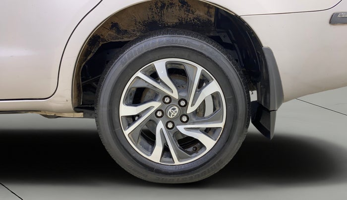 2021 Toyota Innova Crysta 2.4 G 7 STR, Diesel, Manual, 94,639 km, Left Rear Wheel