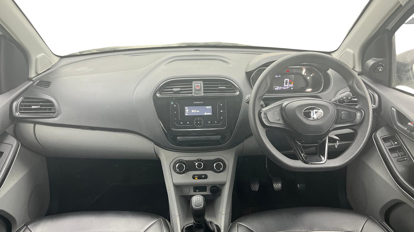 2024 Tata Tiago XM PETROL, Petrol, Manual, 19,986 km, Dashboard