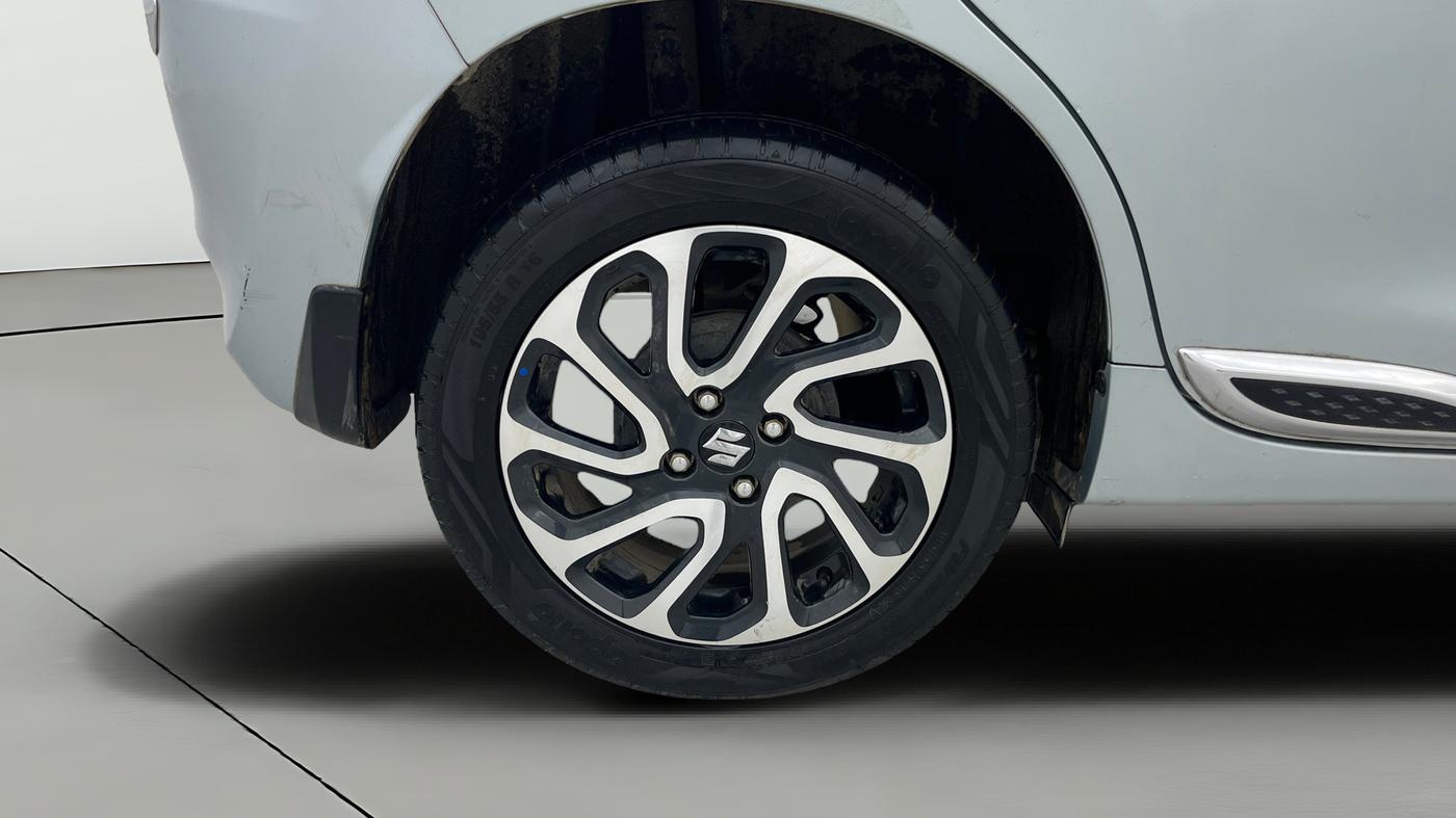 2025 Maruti Baleno ALPHA 1.2 AGS, Petrol, Automatic, 32,461 km, Right Rear Wheel