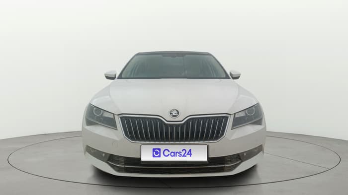 2017 Skoda Superb L&K 1.8 TSI AT, Petrol, Automatic, 80,121 km, Front