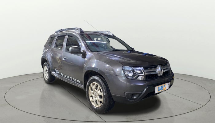 2017 Renault Duster RXE PETROL, Petrol, Manual, 27,433 km, Right Front Diagonal