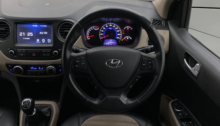 2017 Hyundai Grand i10 ASTA 1.2 KAPPA VTVT, Petrol, Manual, 1,03,772 km, Steering Wheel Close Up