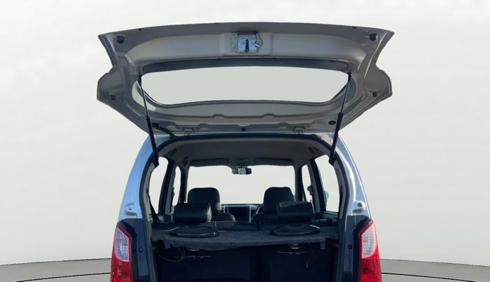 2012 Maruti Wagon R 1.0 LXI, Petrol, Manual, 74,095 km, Boot Door Open