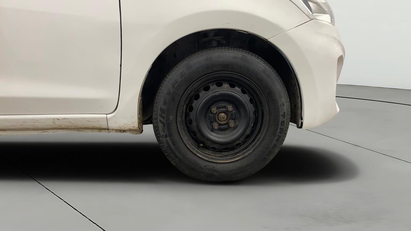 2019 Datsun Go T, Petrol, Manual, 70,185 km, Right Front Wheel