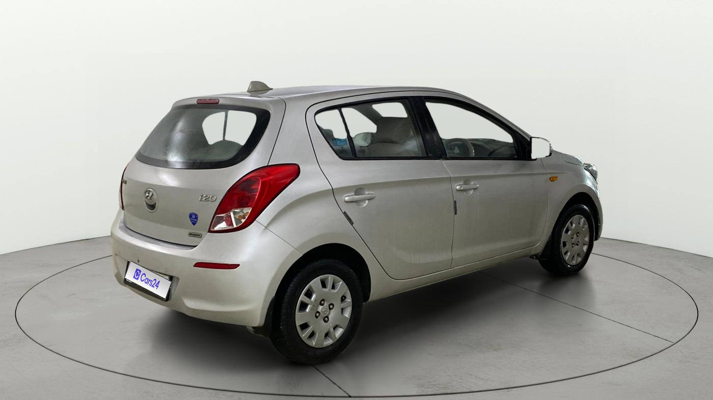 2013 Hyundai i20 MAGNA 1.2, Petrol, Manual, 48,490 km, Right Back Diagonal
